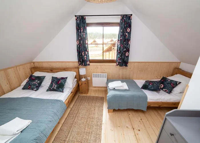 Zloty Caloroczny Klos Nyaraló *